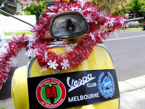 Custom Leg Shield Banner – Vespa (Club & Event Branding)